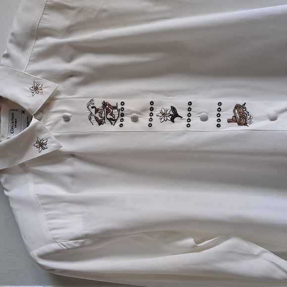 Size L 1990s Vintage Blouse - Fun Embroidered white button down - Cow embroidery - Picture 2 of 12